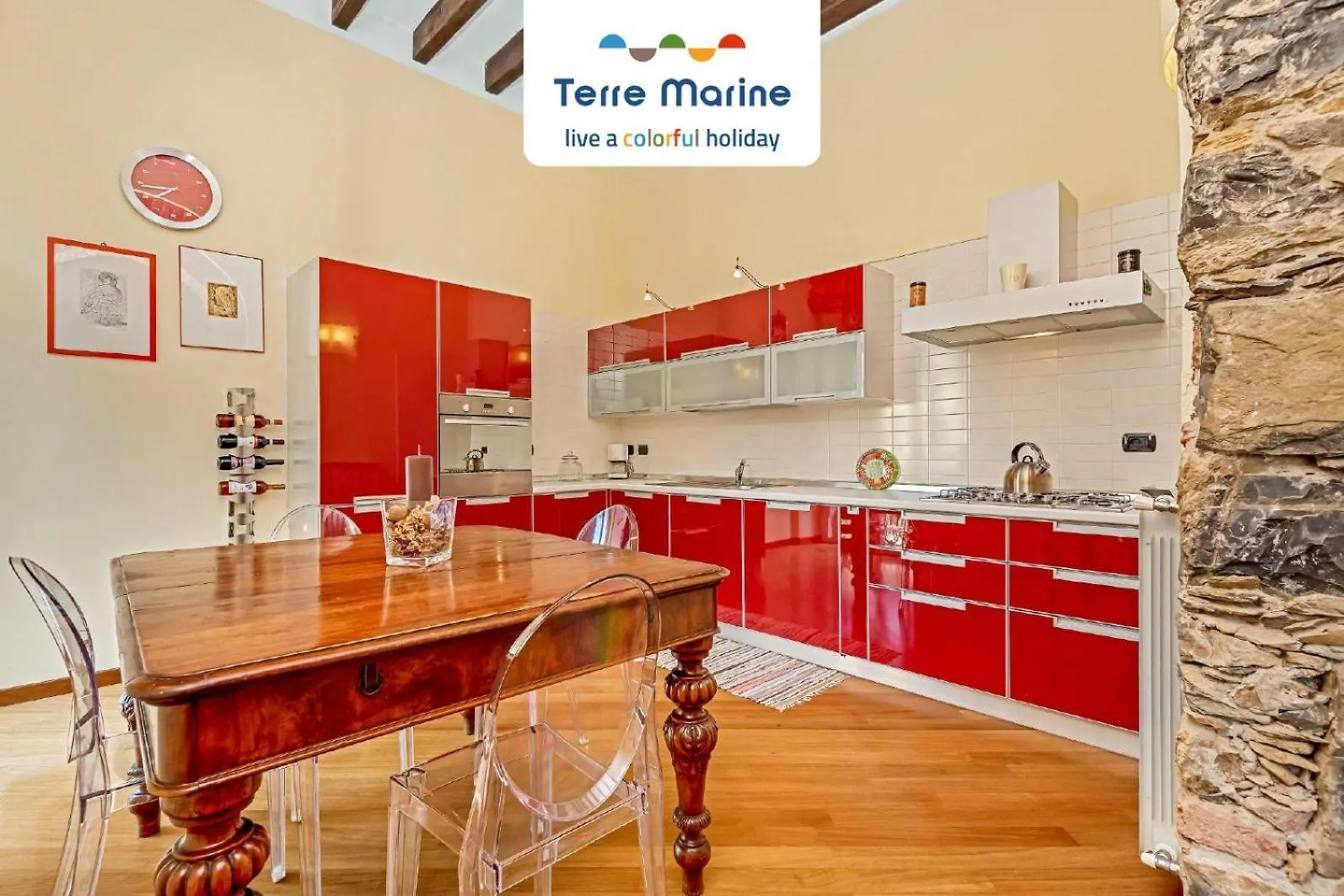 Gallery 22, Terremarine contacts